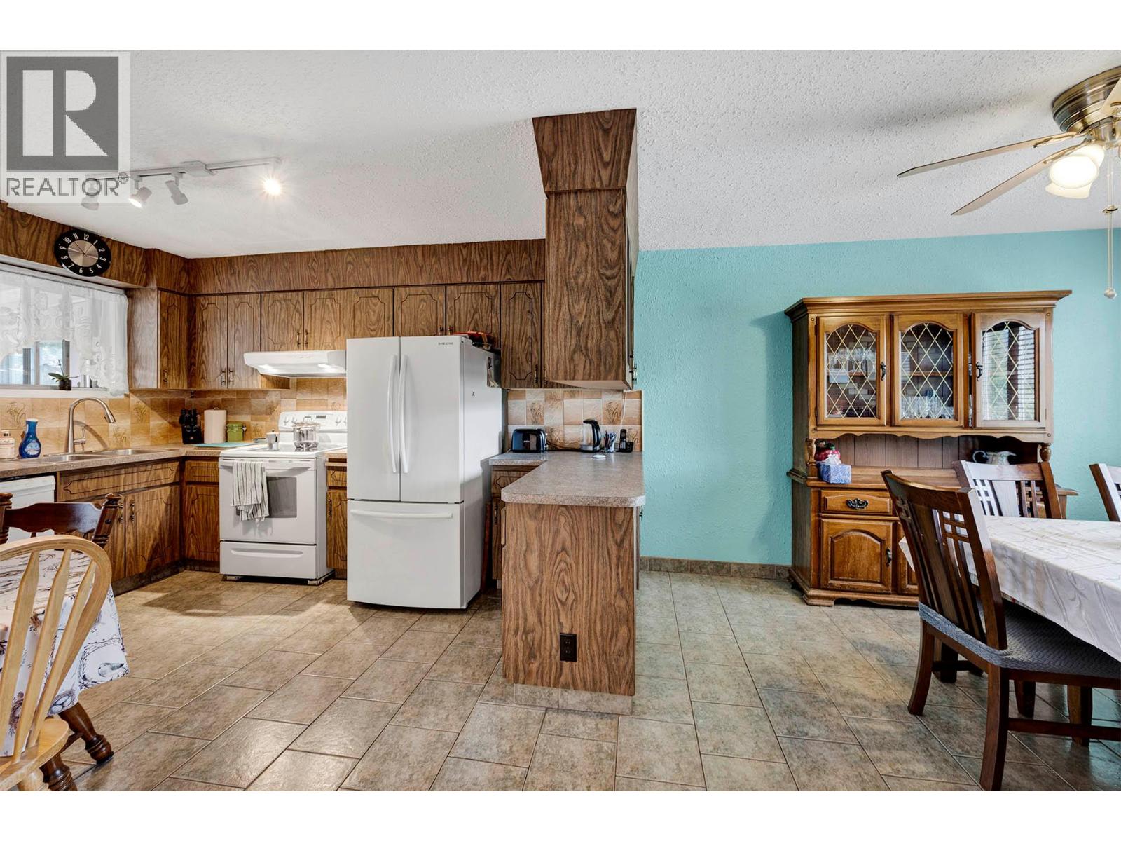 307 HOLLY AVENUE - 4