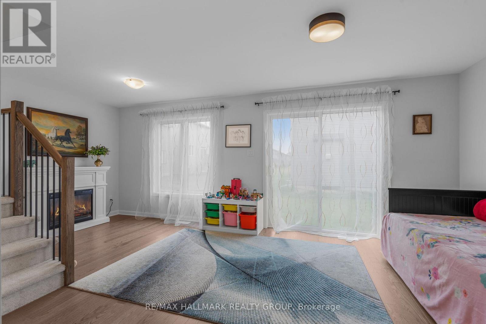 Cozy play room, family room, study or office space