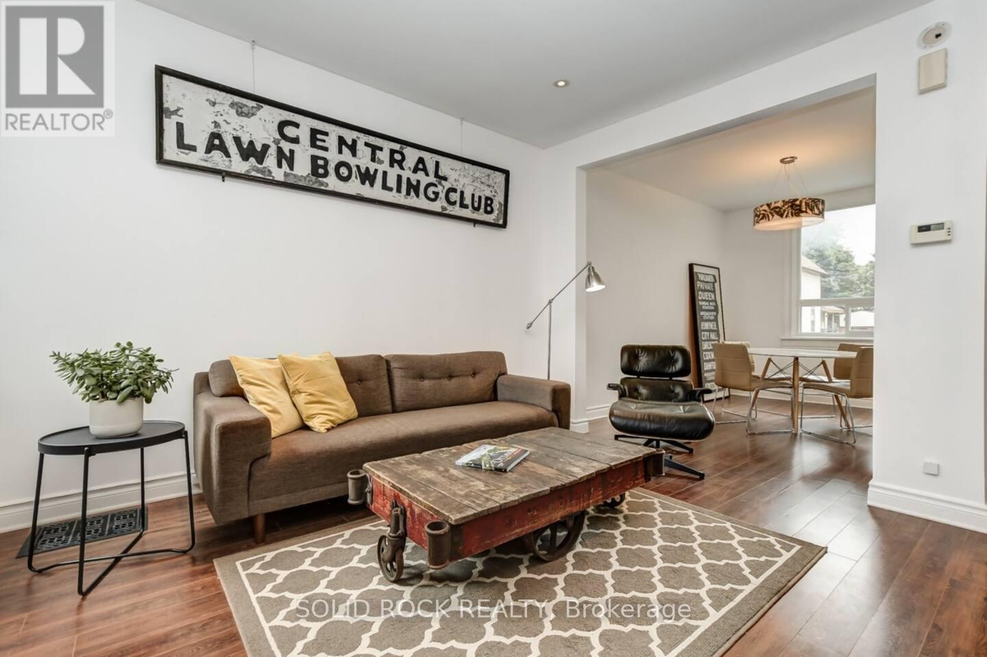 3 bedroom semi-detached for rent 146 Arthur Ottawa