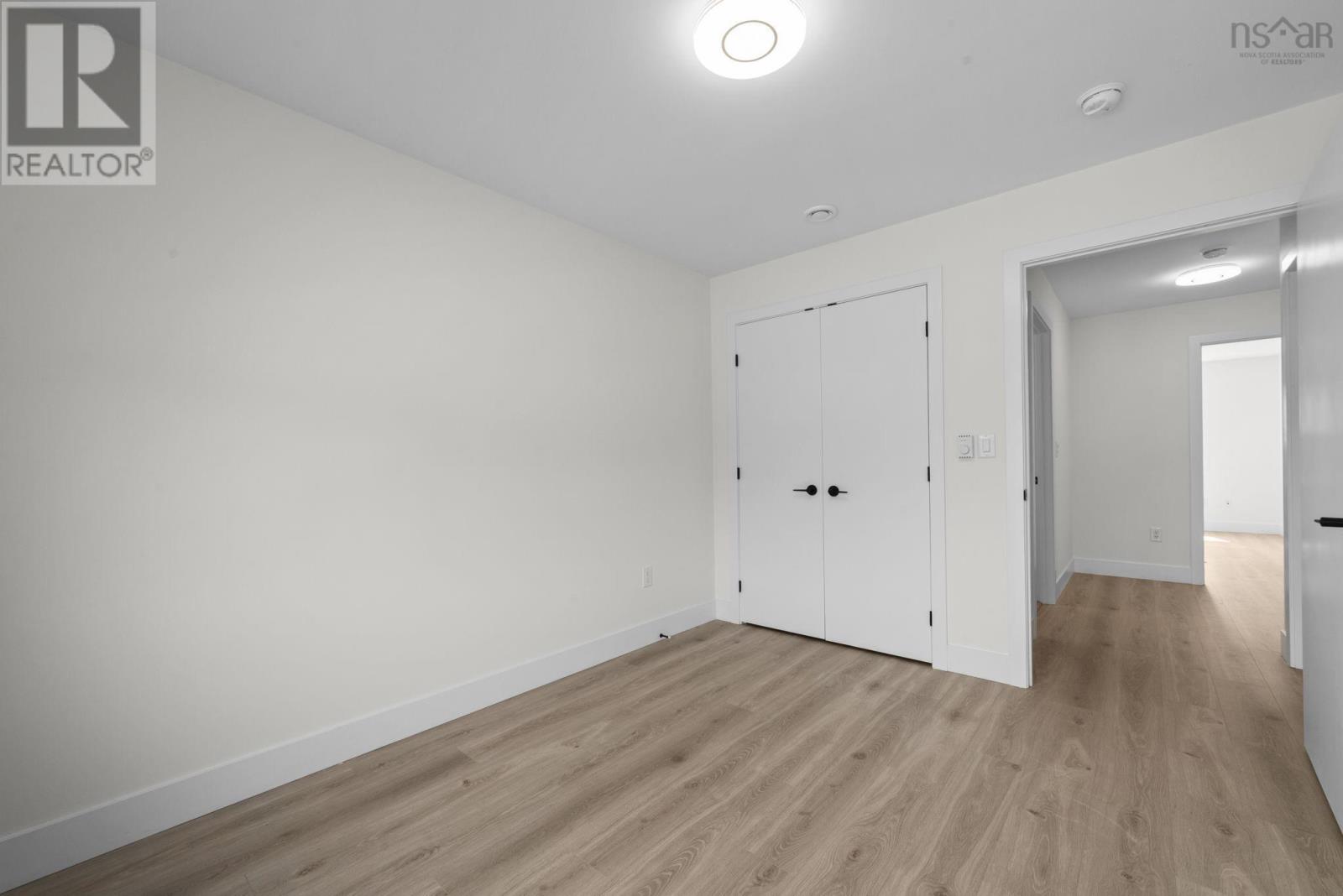 Property 31 of 49 of 126 Tyler Street