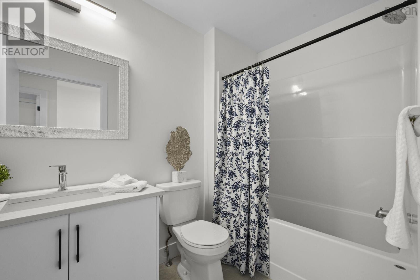 Property 35 of 49 of 126 Tyler Street