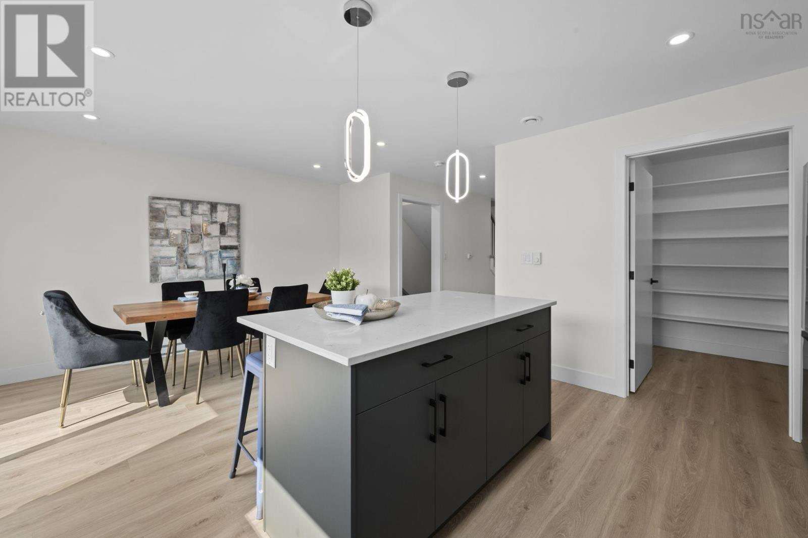 Property 8 of 49 of 126 Tyler Street