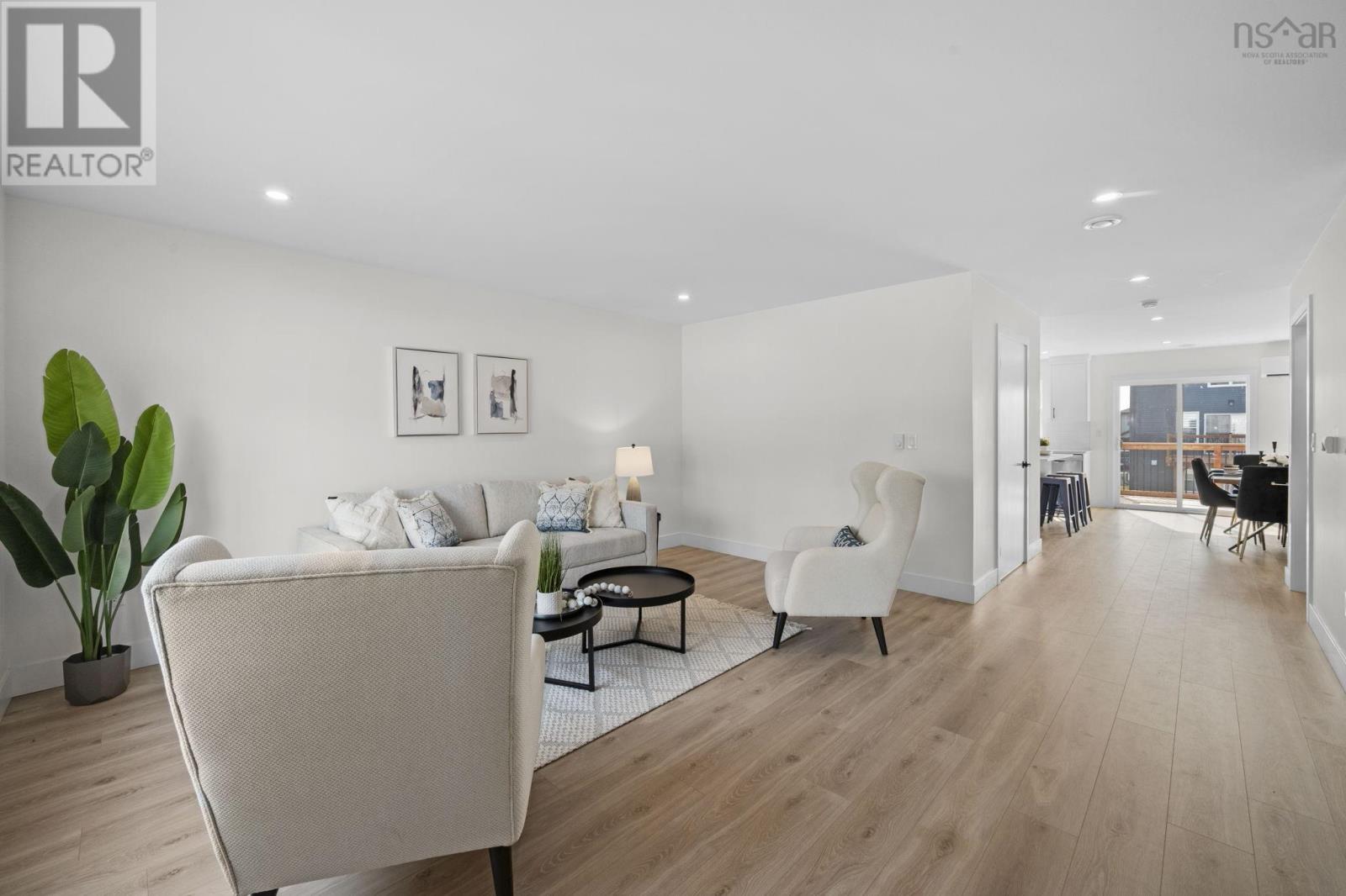 Property 7 of 49 of 126 Tyler Street