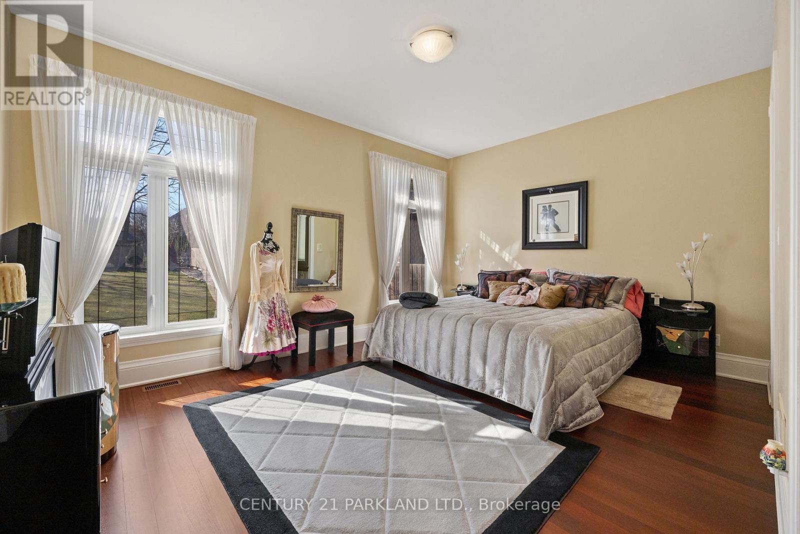 16 BOYLE DRIVE - 14