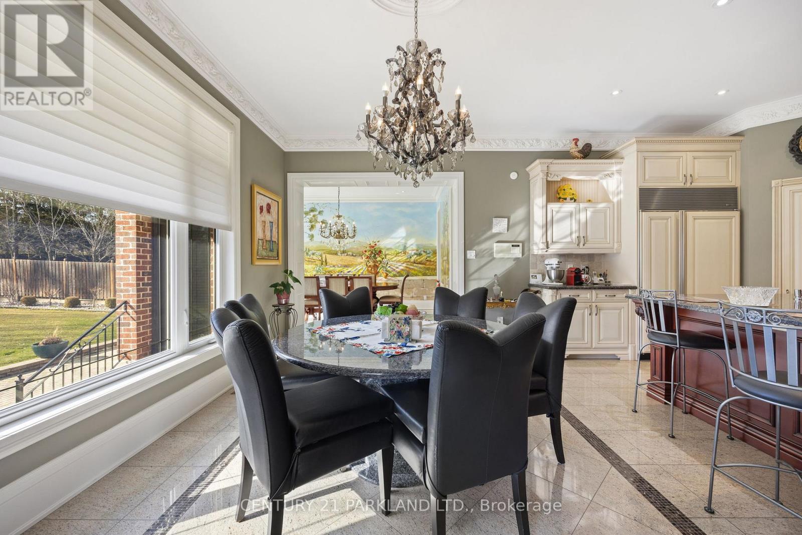 16 BOYLE DRIVE - 38