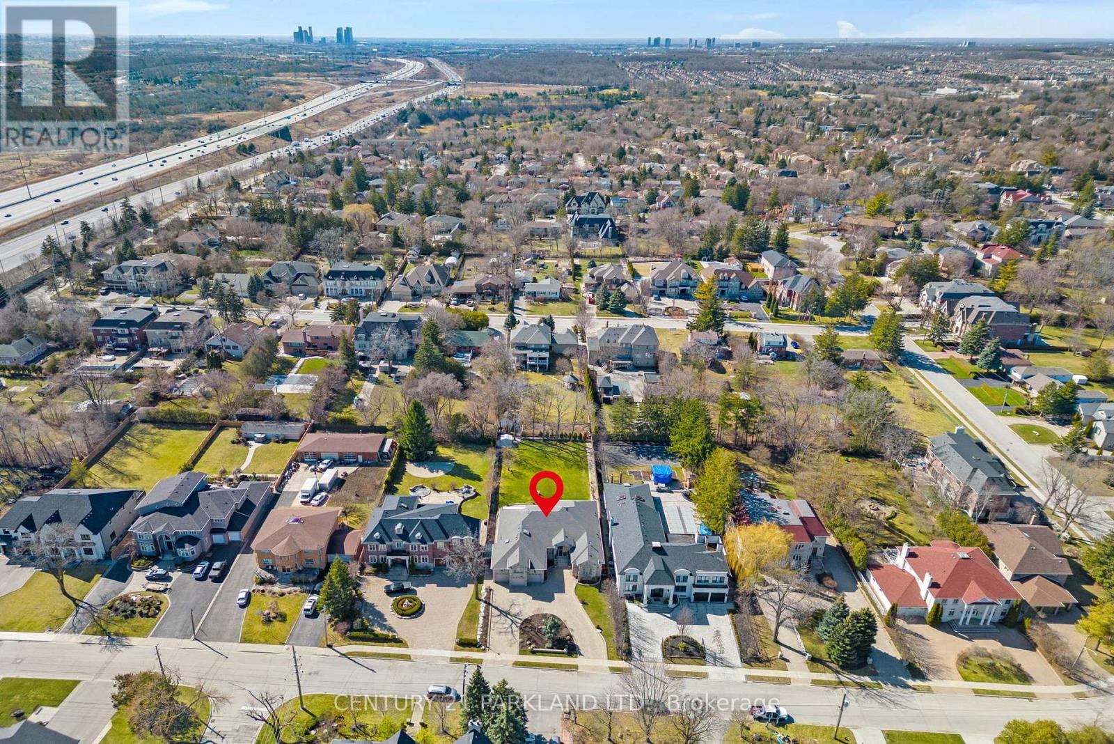 16 BOYLE DRIVE - 44
