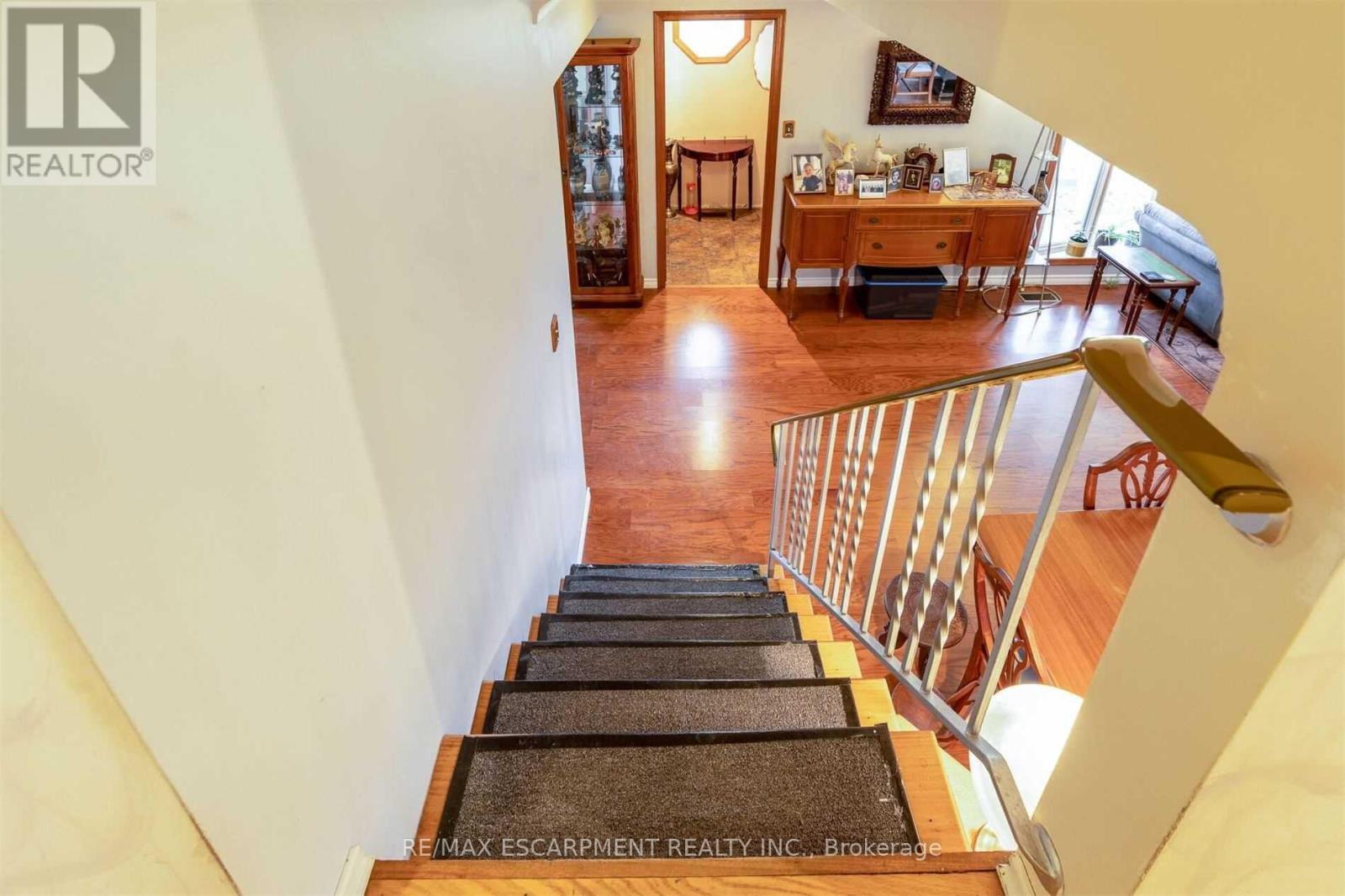 183 MAIN STREET S