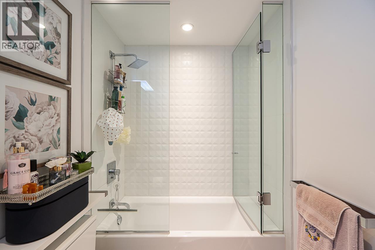 1106 4638 GLADSTONE STREET, Vancouver