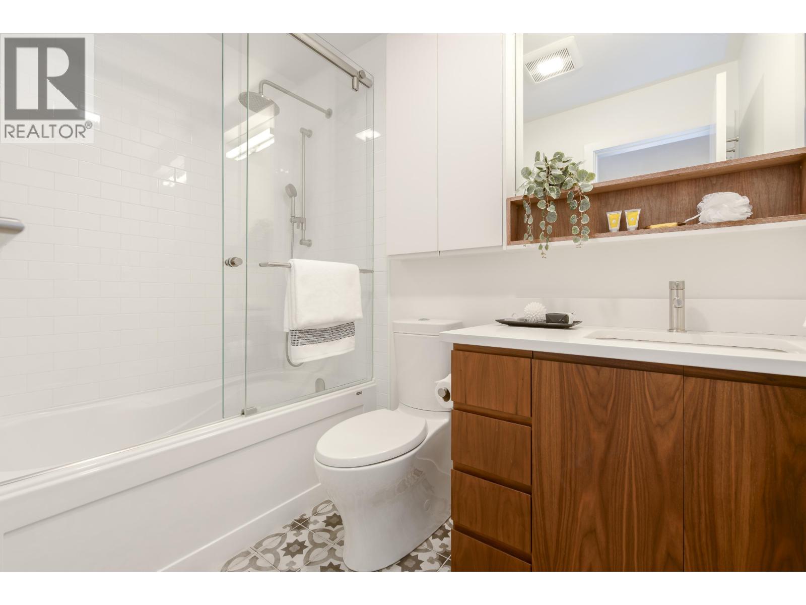 6 4245 SOPHIA STREET, Vancouver