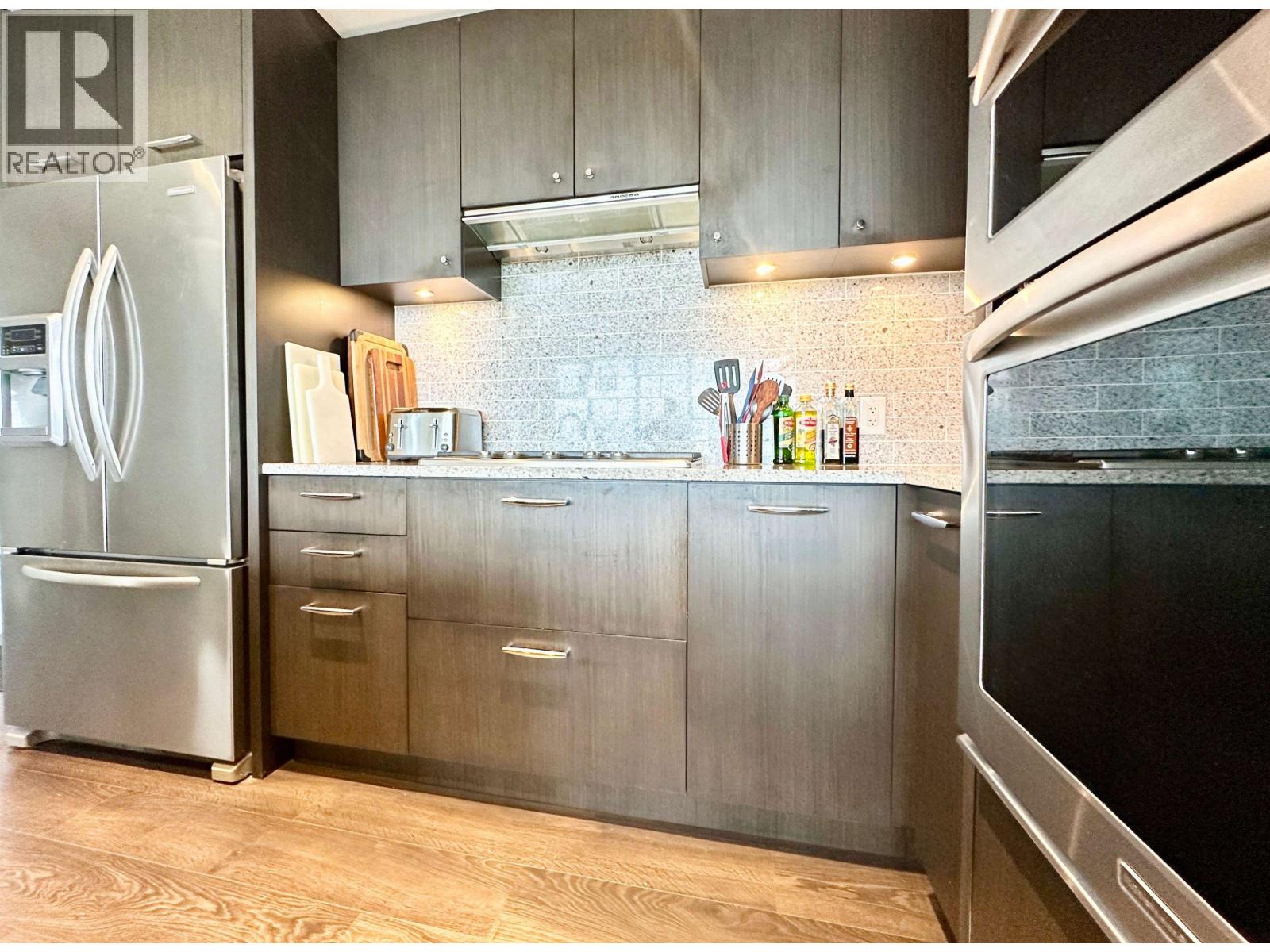 1006 150 W 15TH STREET, Vancouver