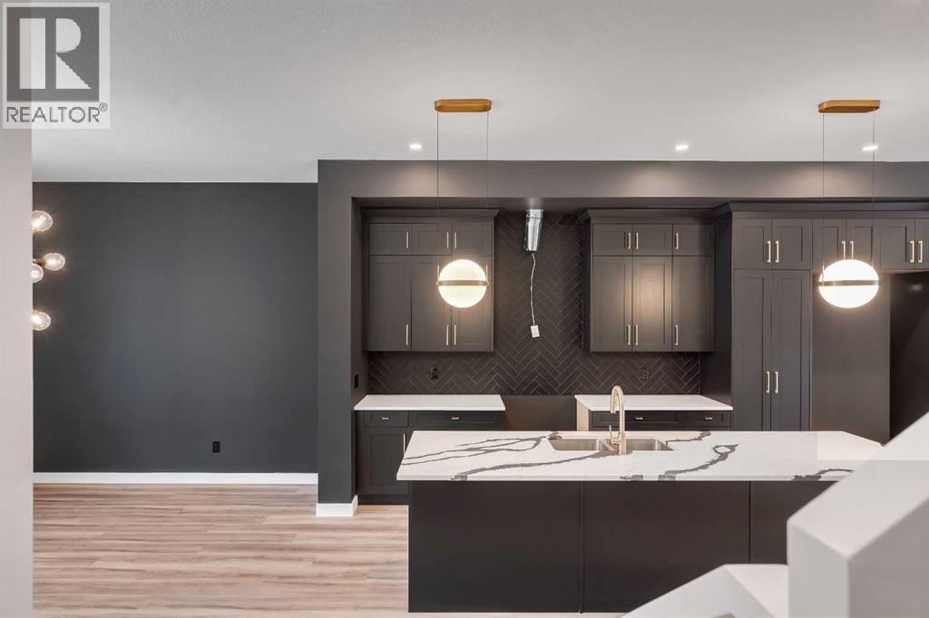 Single Family House for Sale in   Avenue NW Bowness Calgary 