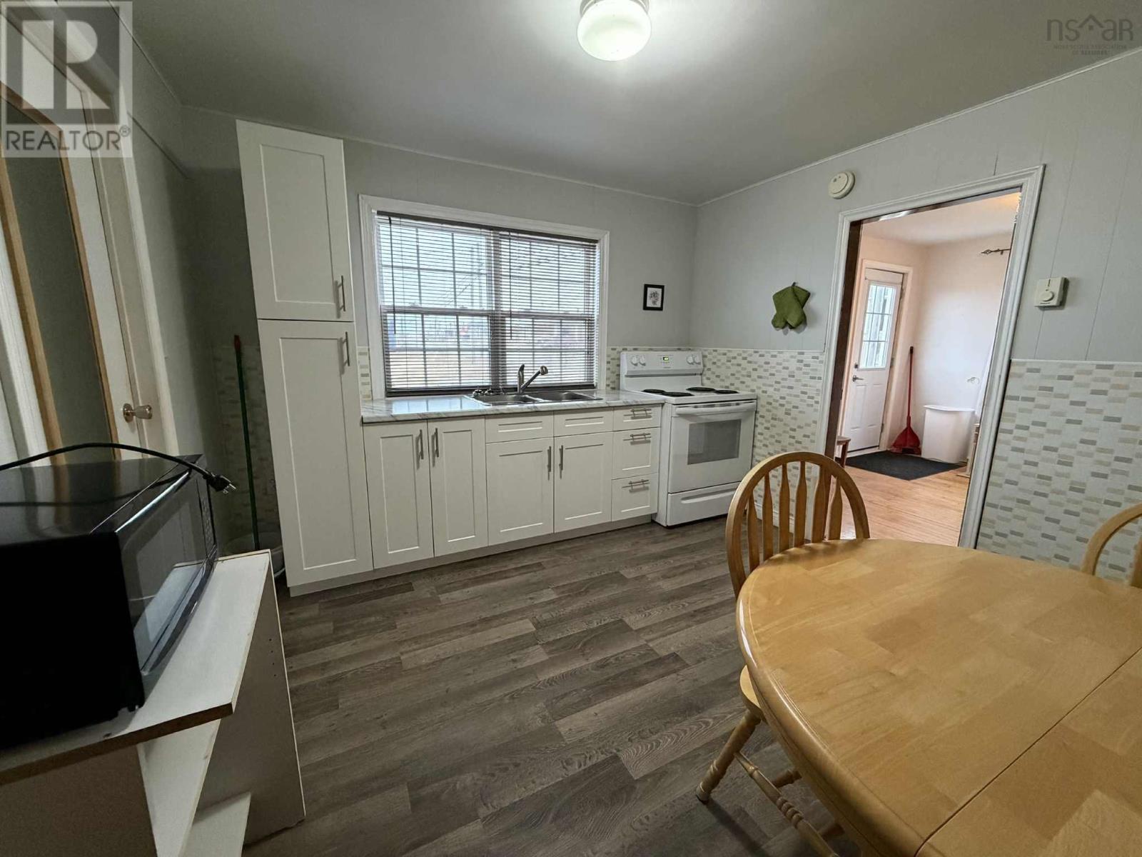 Property 11 of 30 of 15479 Cabot Trail