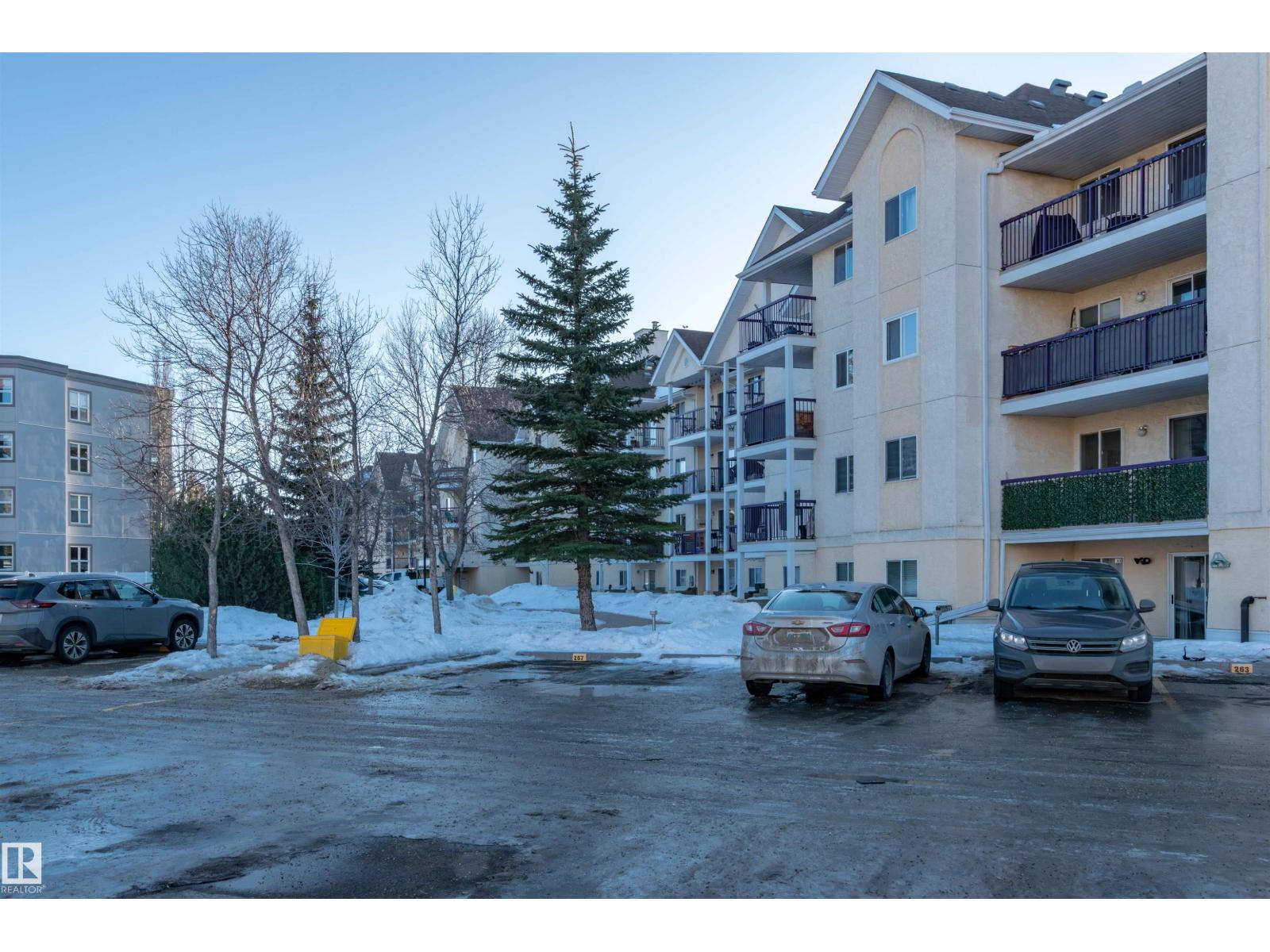 #458 10520 120 ST NW - 33