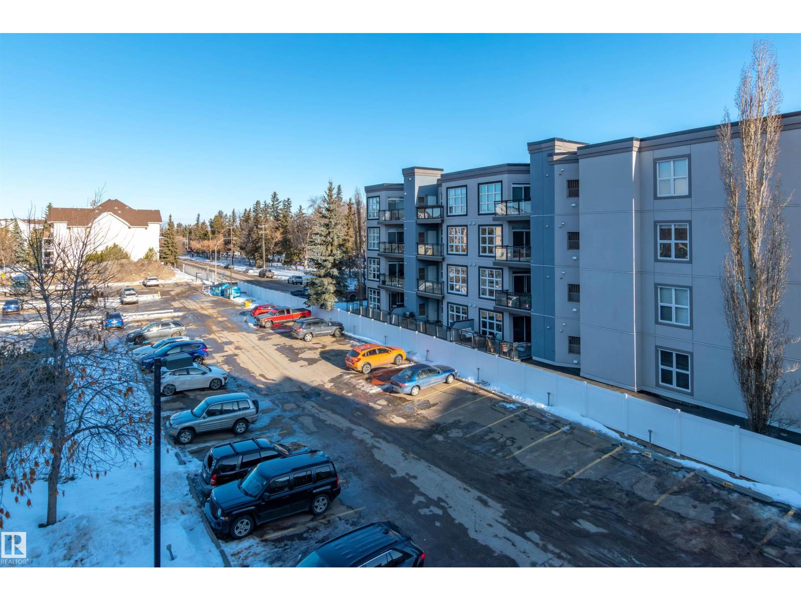 #458 10520 120 ST NW - 28