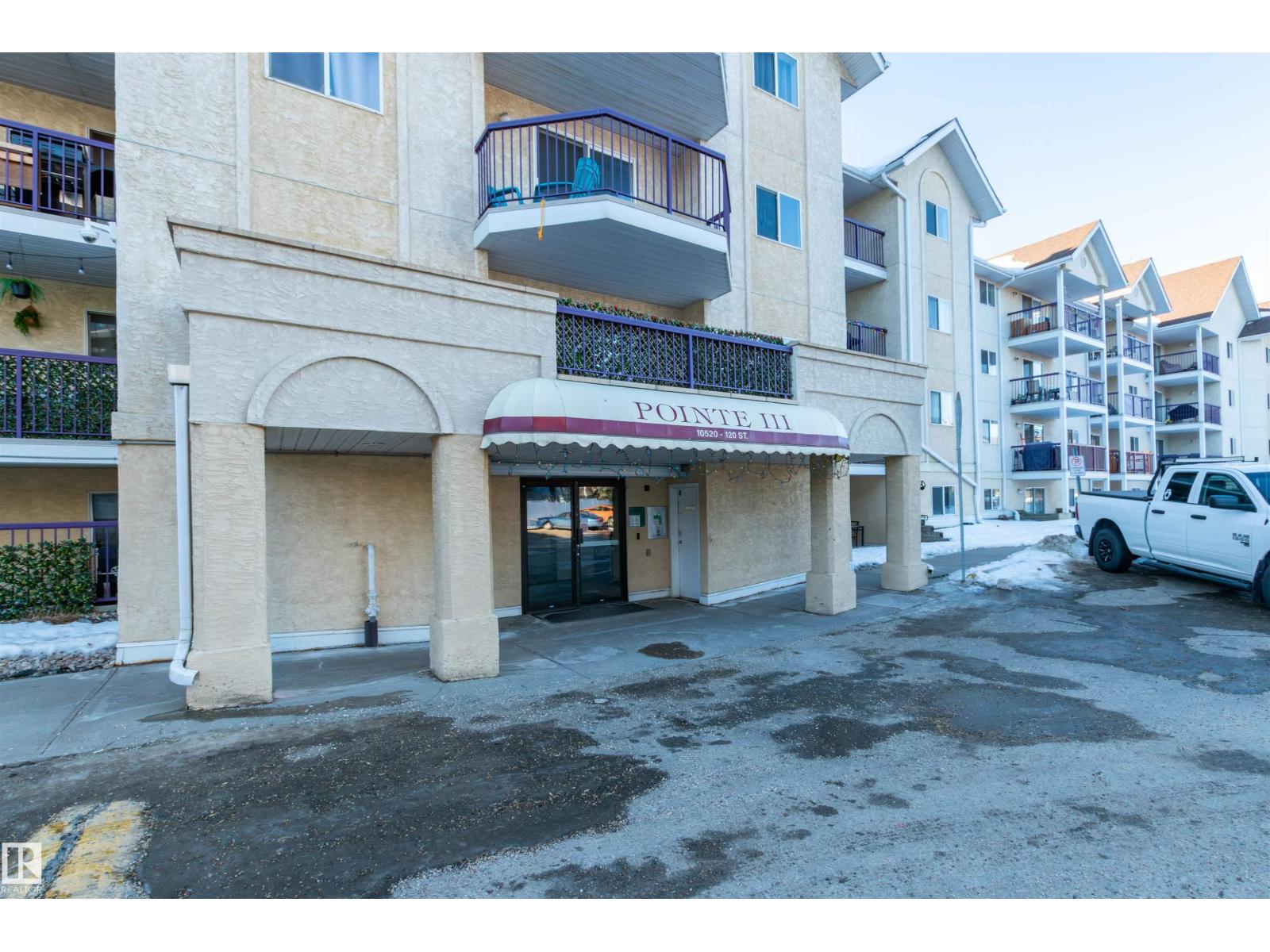 #458 10520 120 ST NW - 29