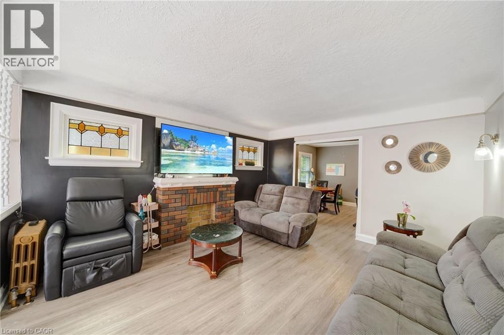 33 FITZGERALD Street - Photo 4 of 50, St. Catharines, Ontario