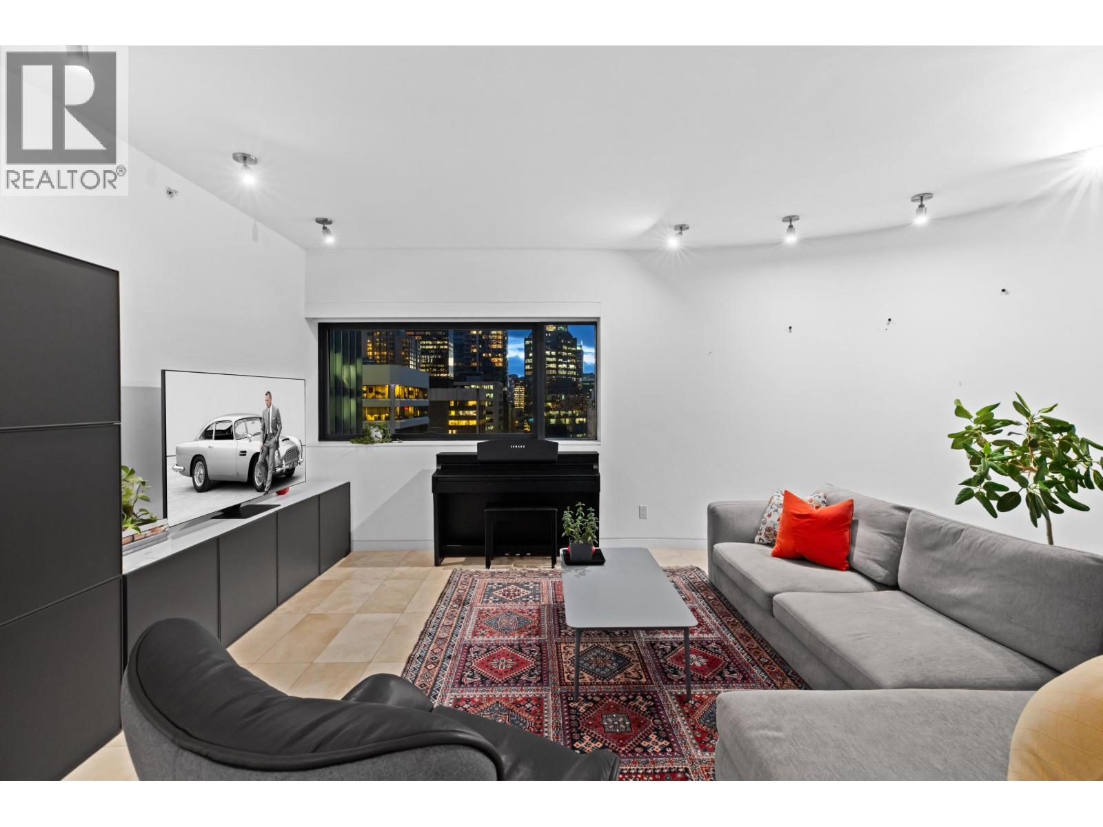 1807 838 W HASTINGS STREET, Vancouver