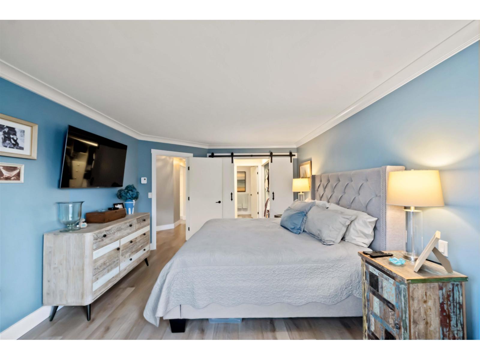 202 1488 MERKLIN STREET, White Rock