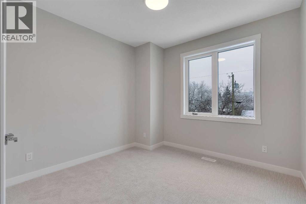 Single Family House for Sale in   Avenue NW Bowness Calgary 