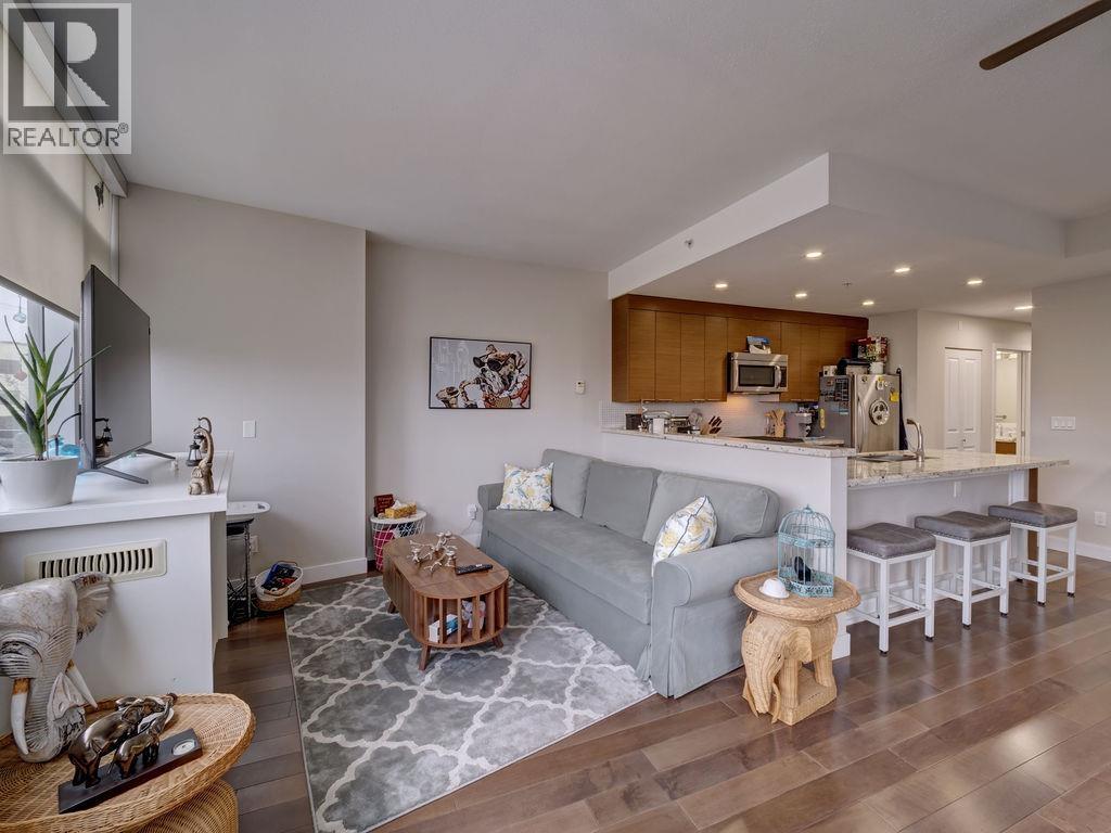 210 5725 TEREDO STREET, Sunshine Valley