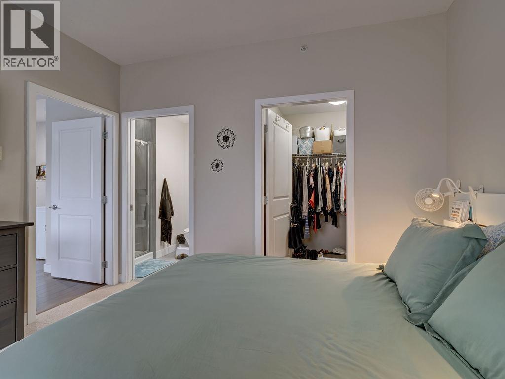 210 5725 TEREDO STREET, Sunshine Valley