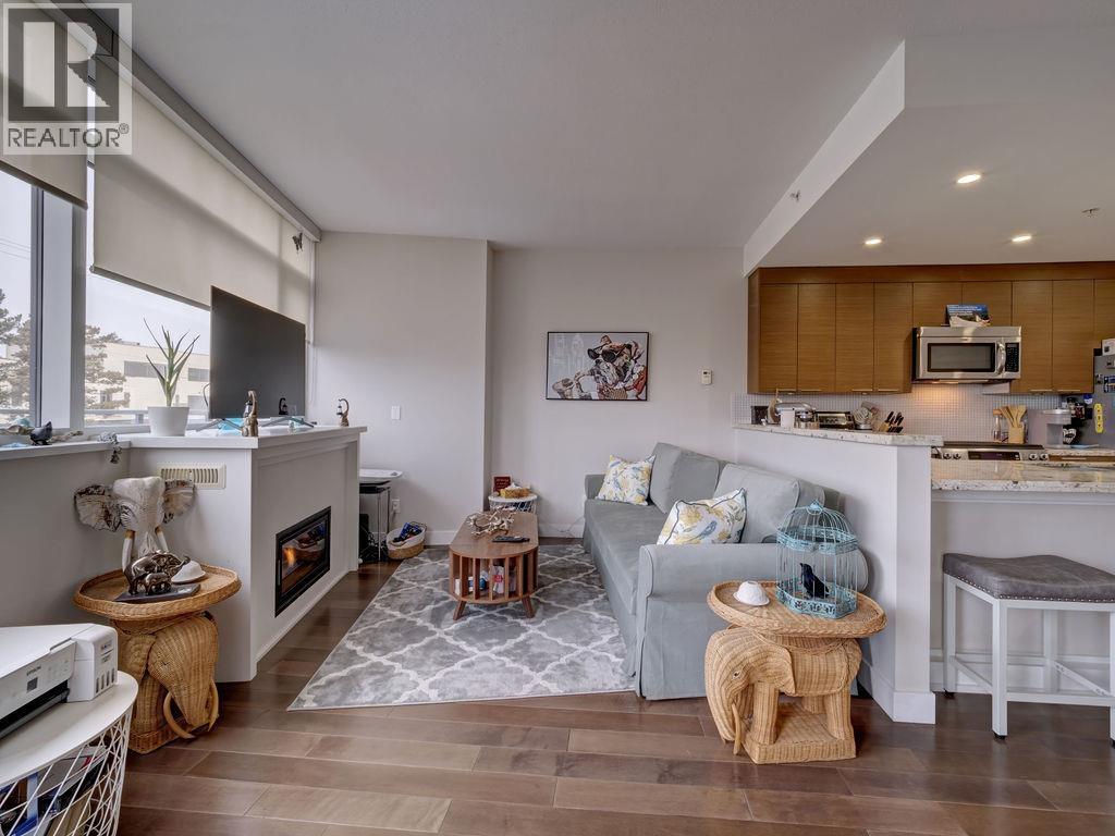 210 5725 TEREDO STREET, Sunshine Valley