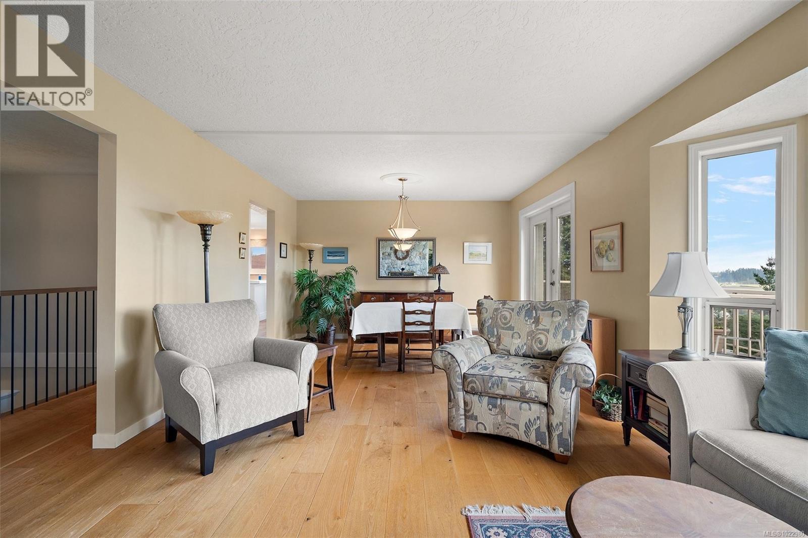  6533 Bella Vista Drive, Central Saanich