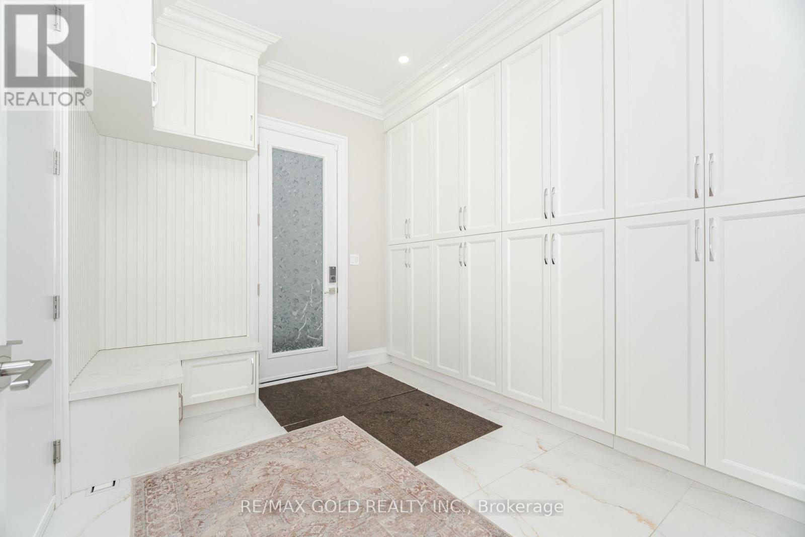 19 MALDAVER AVENUE - 25