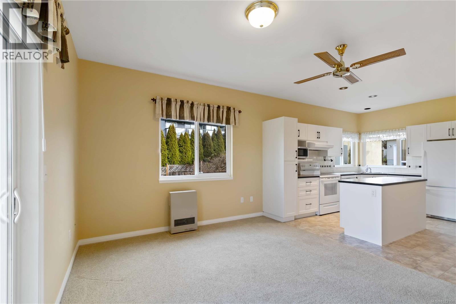 7 4291 Quadra Street, Saanich