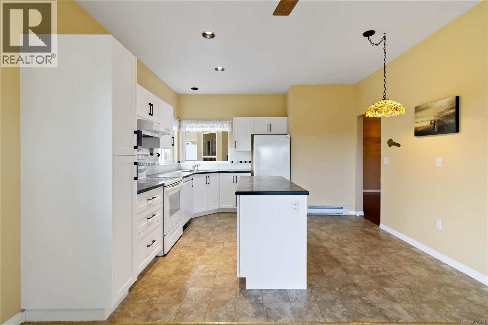 7 4291 Quadra Street, Saanich