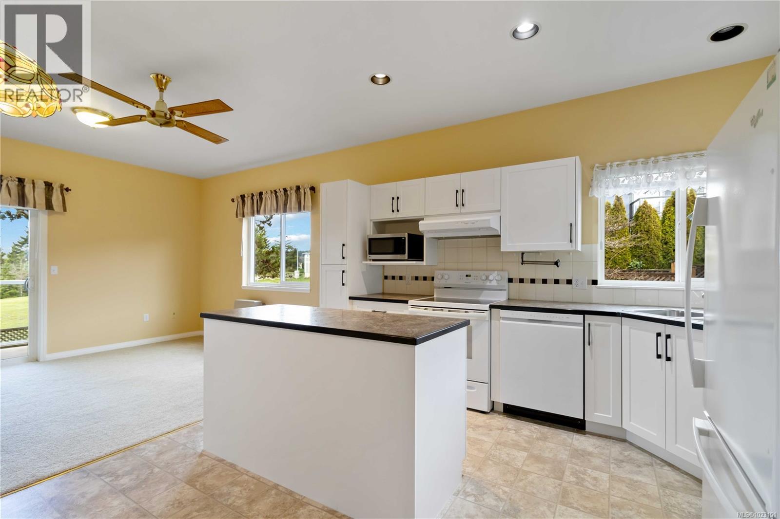 7 4291 Quadra Street, Saanich