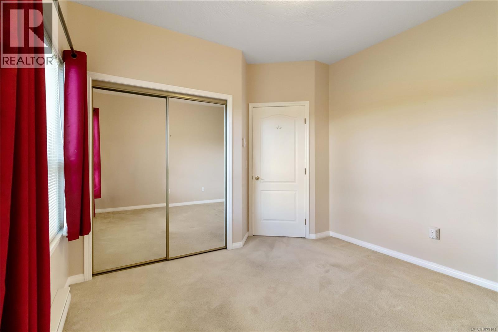 7 4291 Quadra Street, Saanich