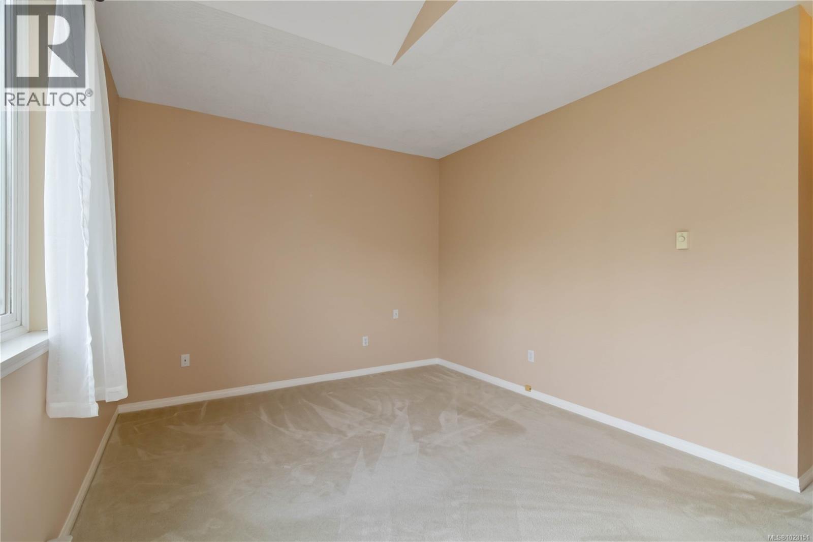 7 4291 Quadra Street, Saanich