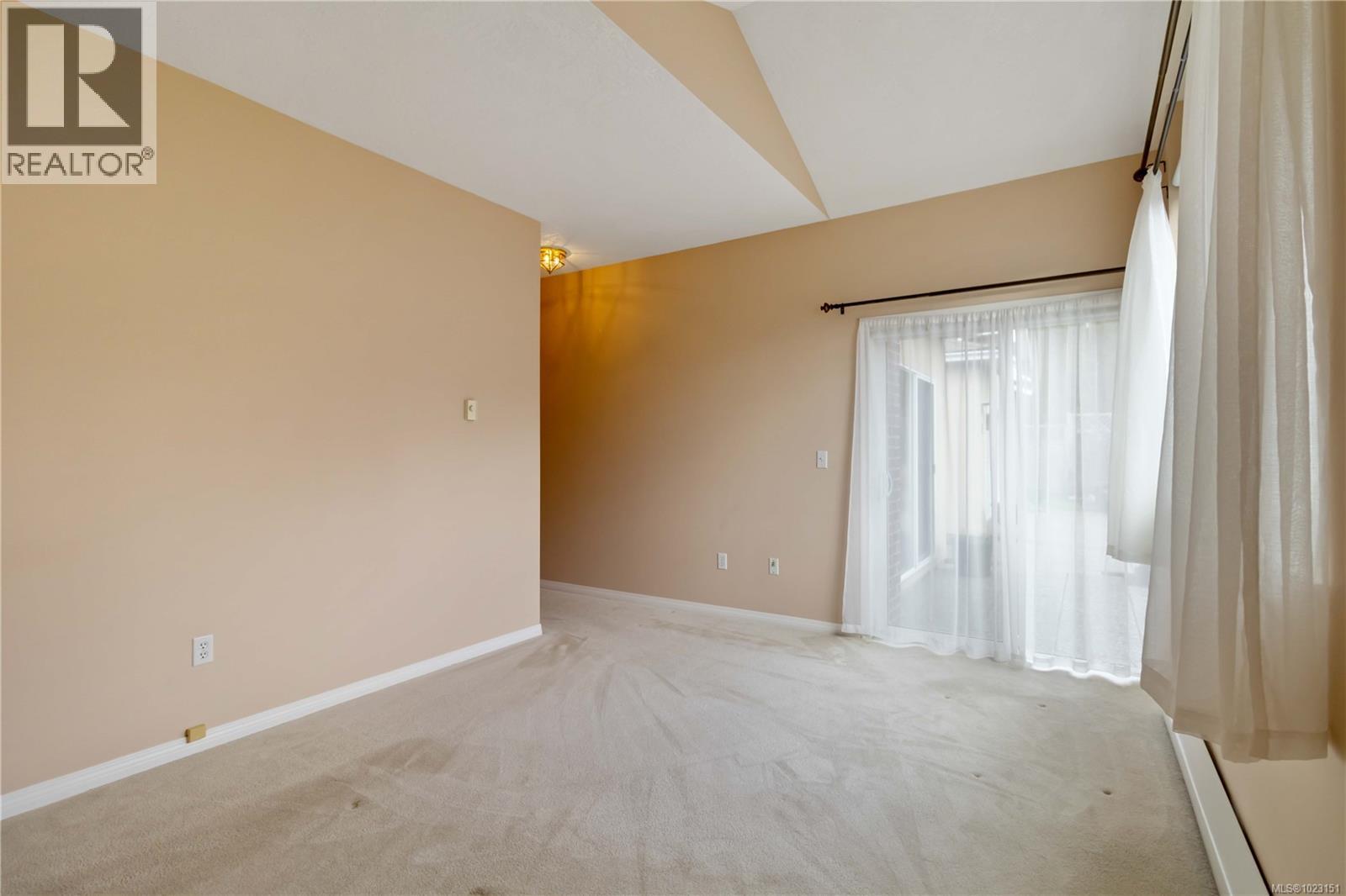 7 4291 Quadra Street, Saanich