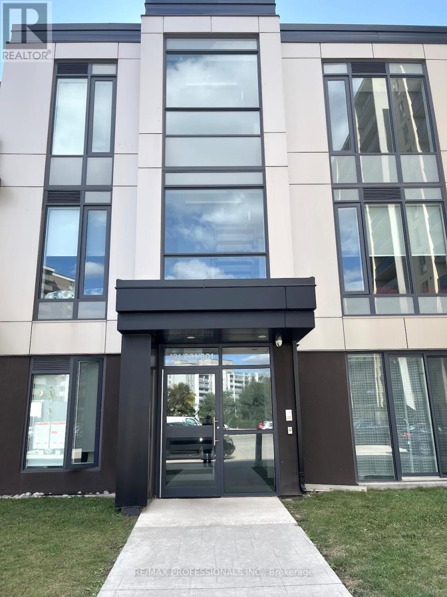 37 Antrim Unit 301 photo 2