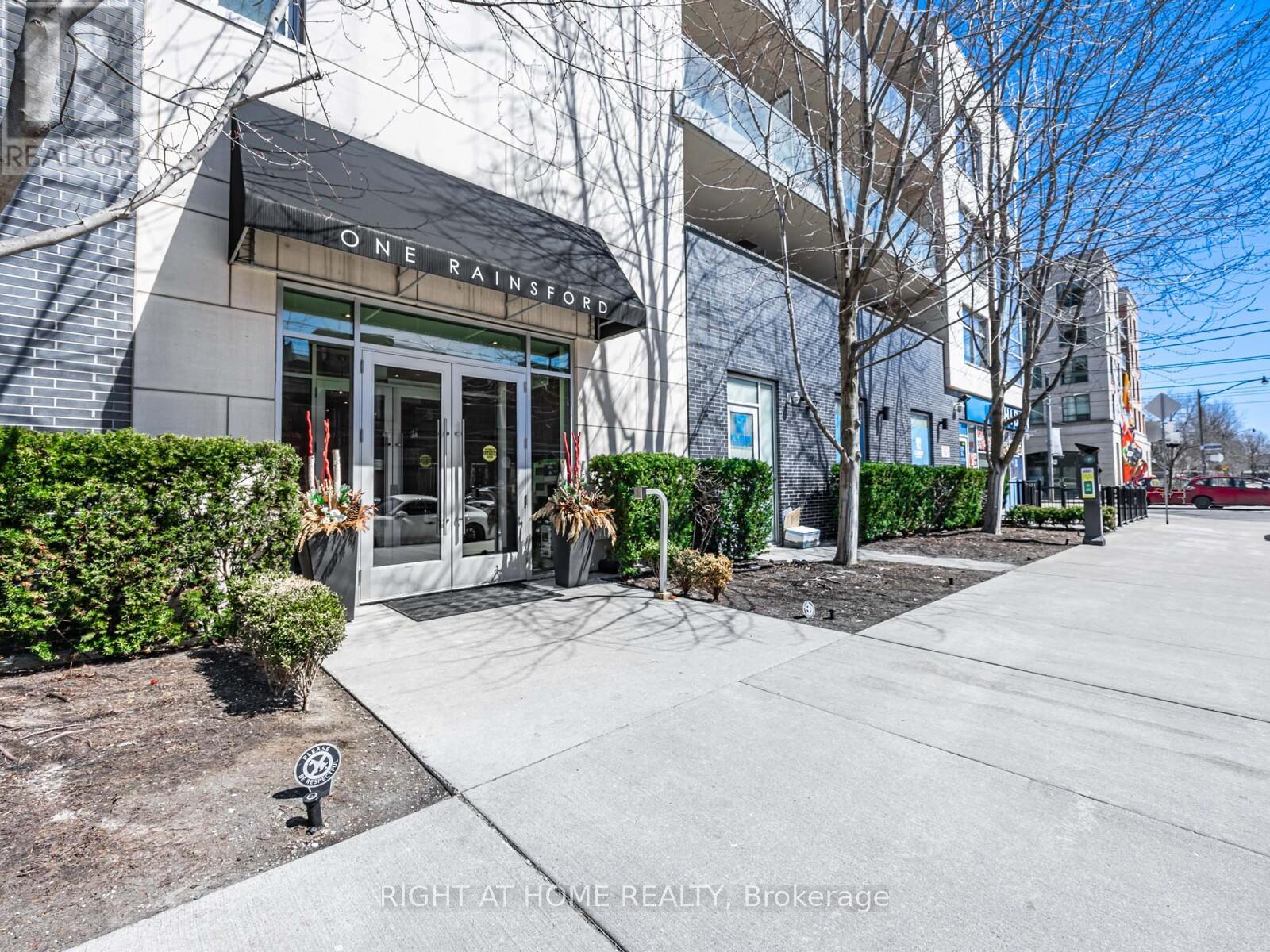 #204 1 RAINSFORD ROAD - 32