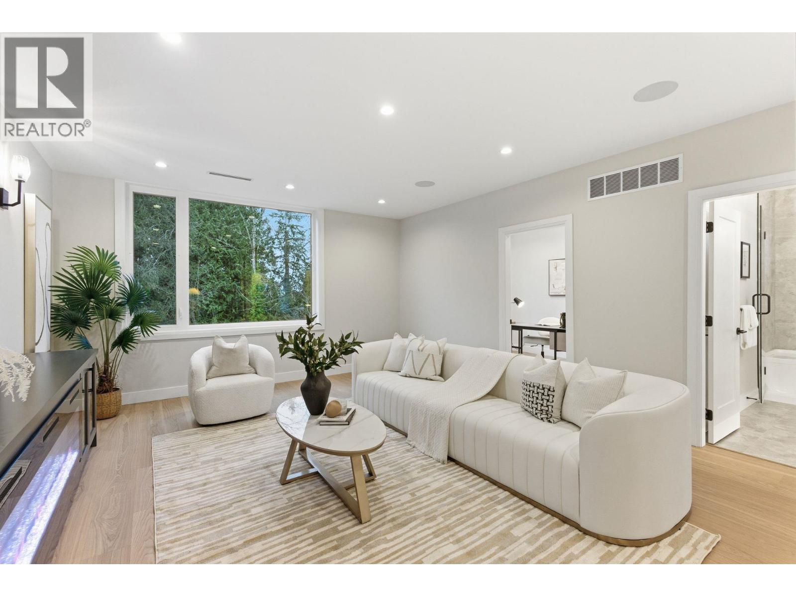 2 8408 17TH AVENUE, Burnaby