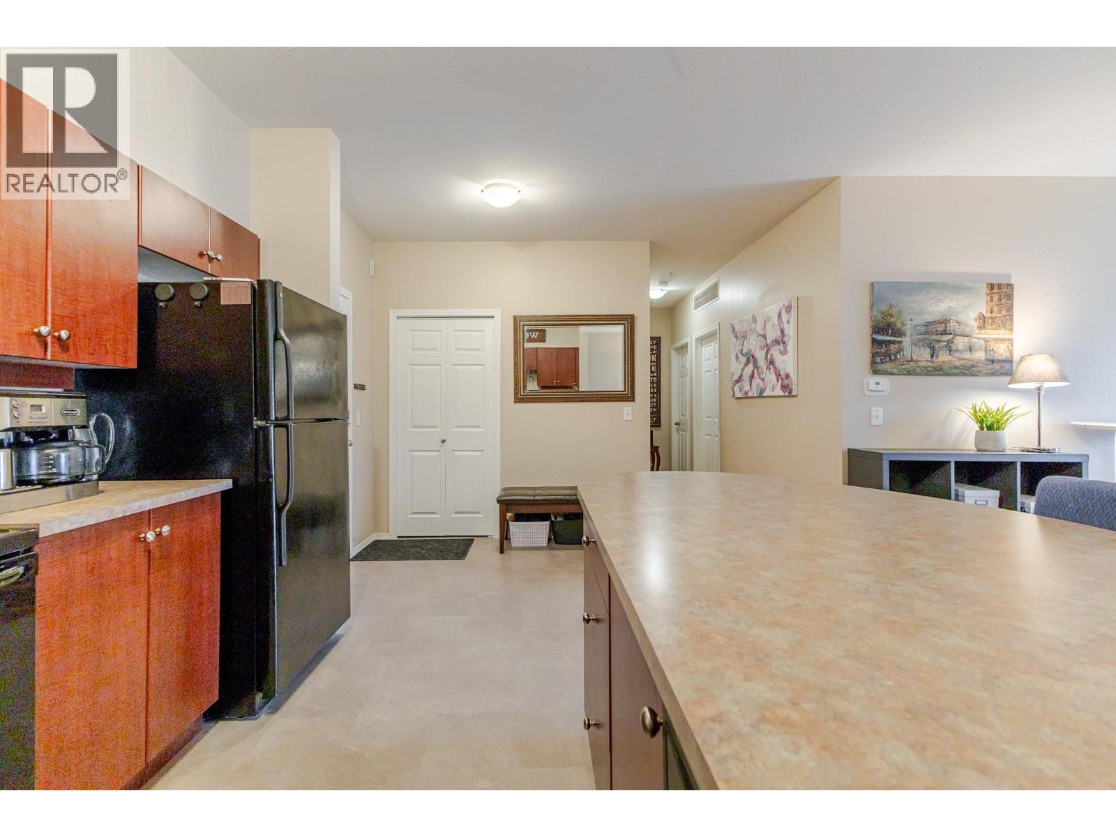 #1516 1875 Country Club Drive - 15