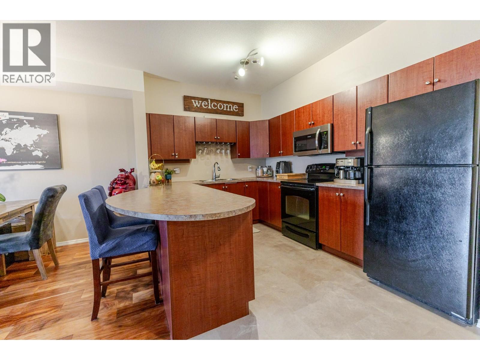#1516 1875 Country Club Drive - 10