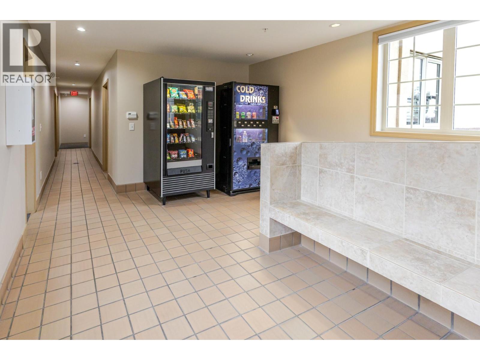 1516 1875 Country Club Drive, Kelowna