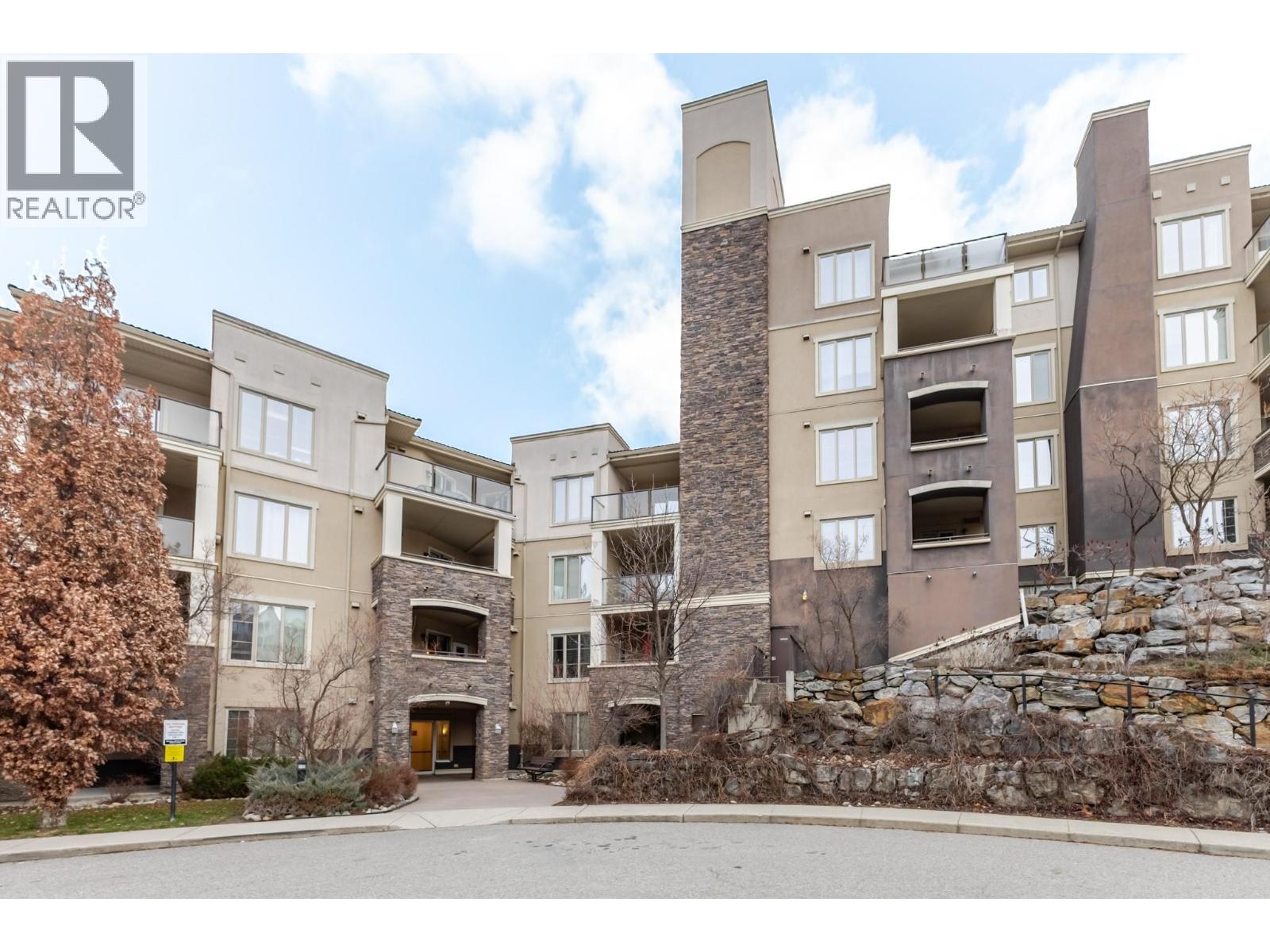 #1516 1875 Country Club Drive - 1