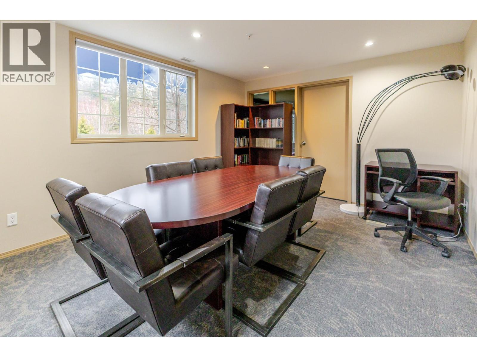#1516 1875 Country Club Drive - 42