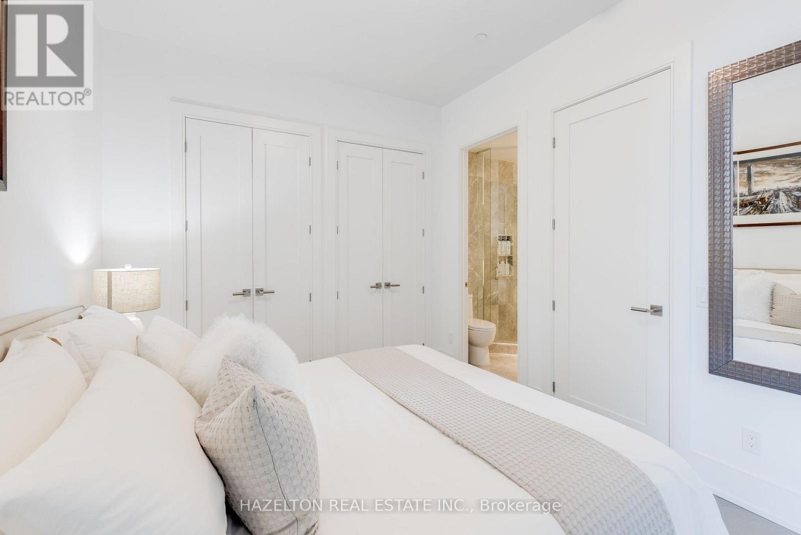 #301 455 WELLINGTON STREET W - 22