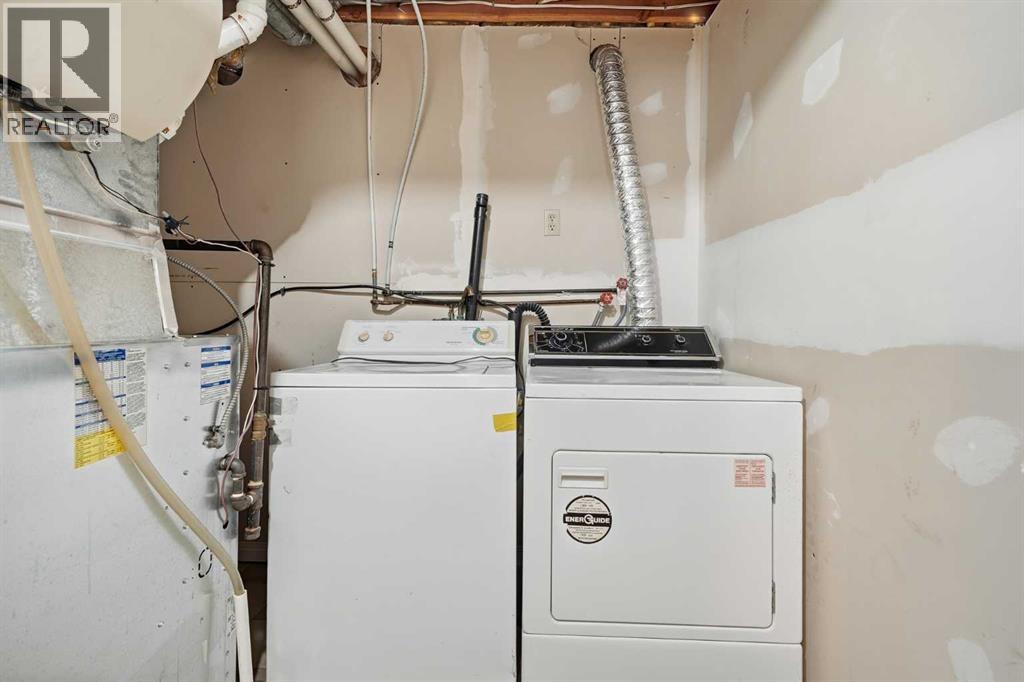 Single Family House Bi-level for Sale in  Falmere Way NE Falconridge Calgary 