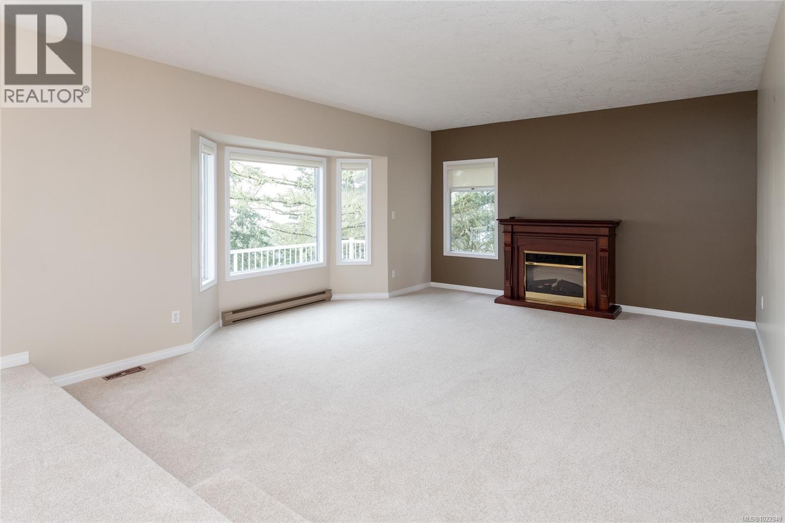 2270 Henlyn Dr, Sooke