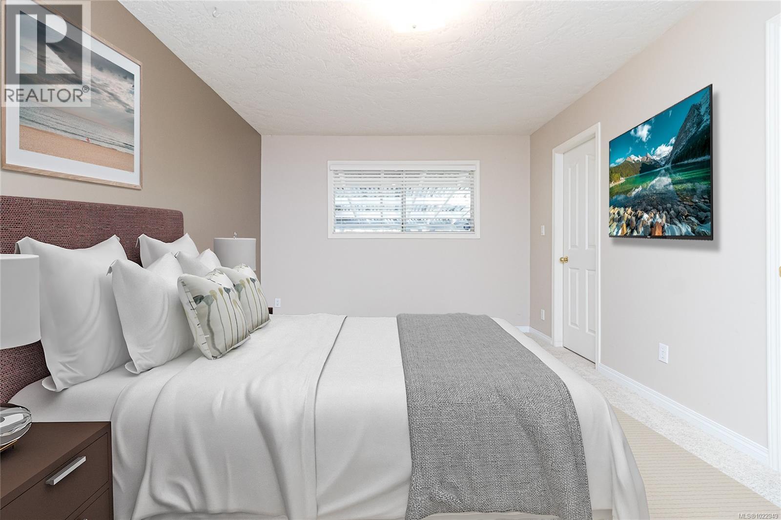 2270 Henlyn Dr, Sooke