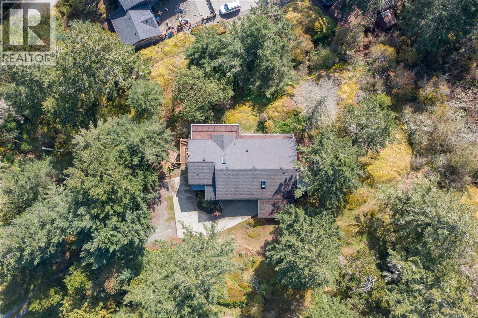 2270 Henlyn Dr, Sooke