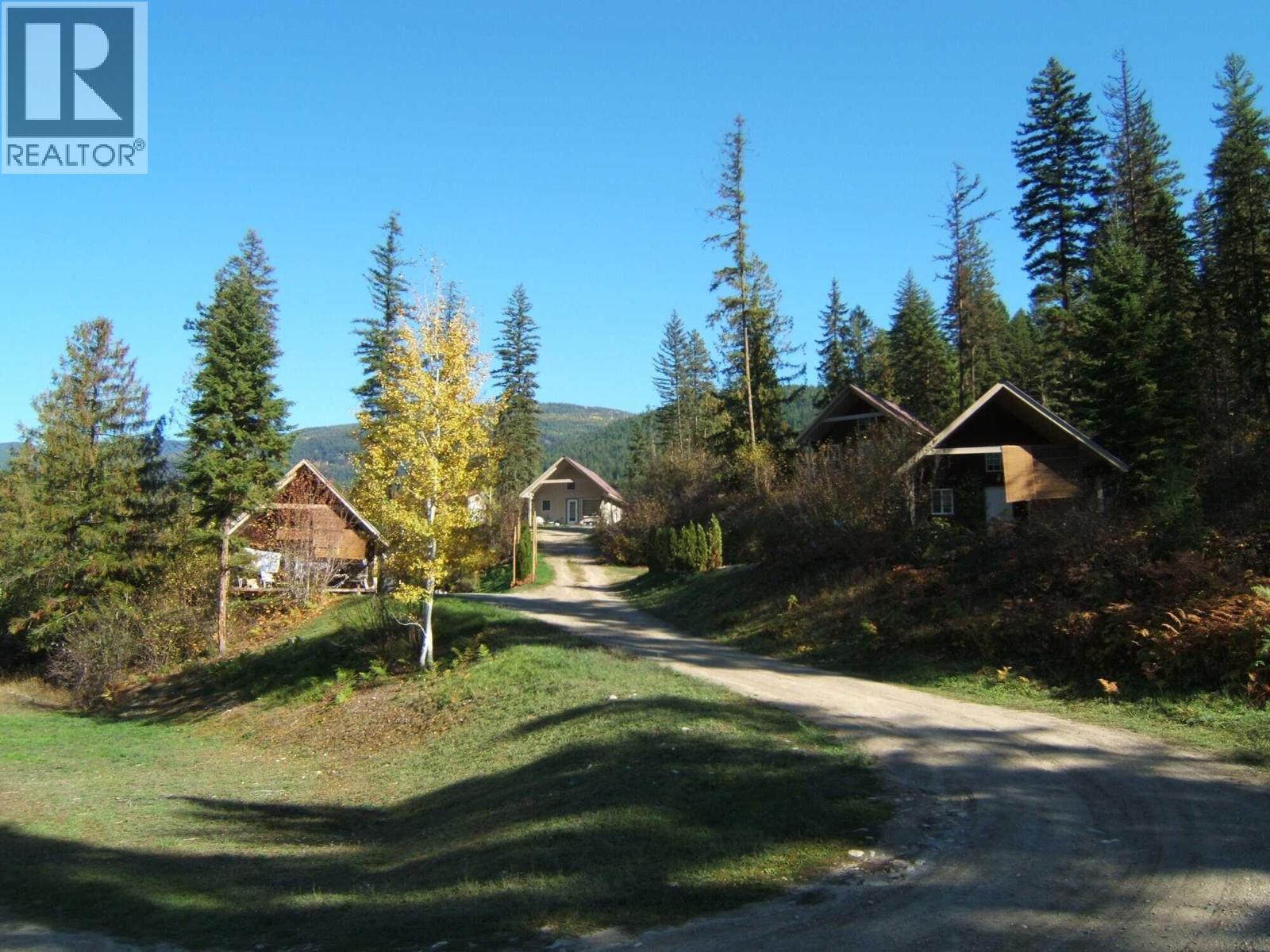  5525 Ducksway Road, Winlaw