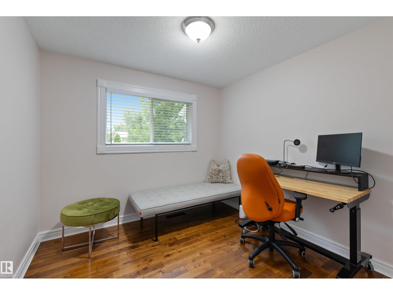 35 STANLEY DR, St. Albert