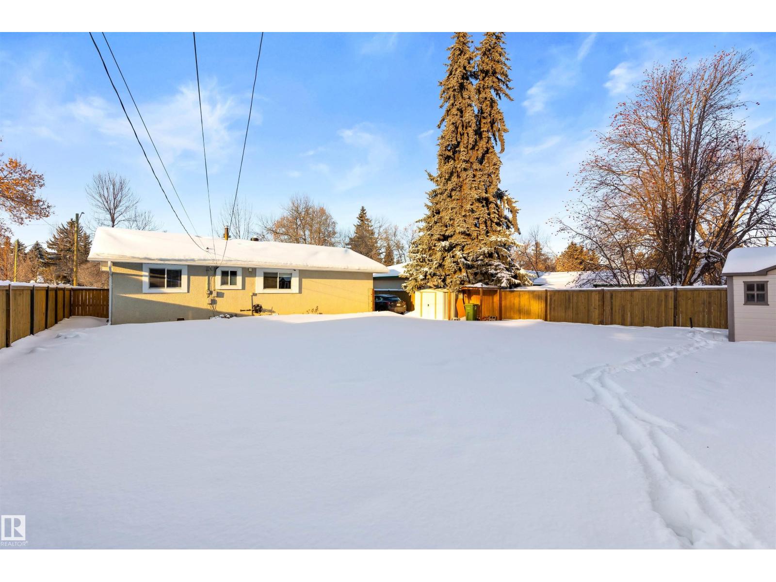 35 STANLEY DR, St. Albert